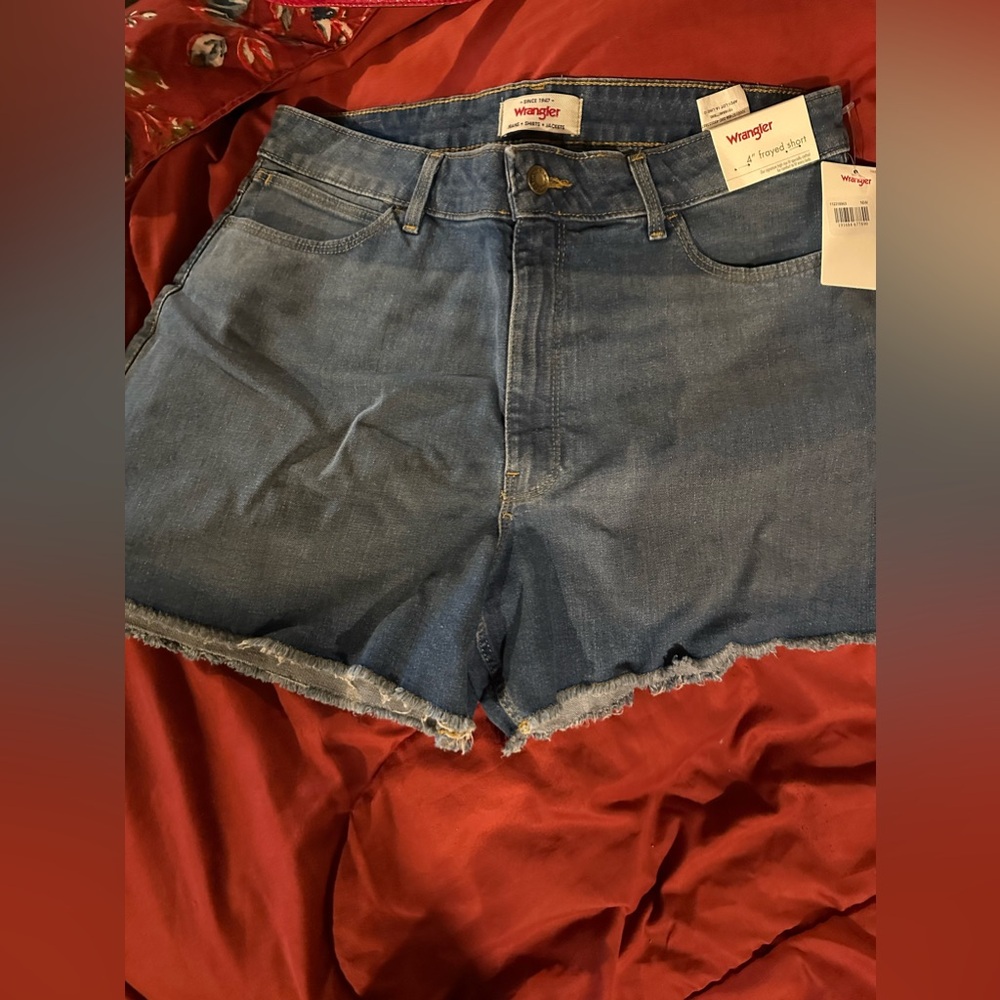 Wrangler shorts size 16w